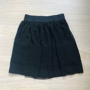 😍 2/$30 Ann Taylor black skirt